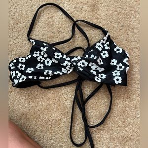 Floral strappy bikini top